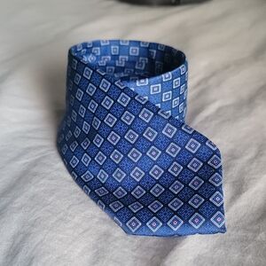 Blue Geometric Patterned Men's Tie 100% Silk
